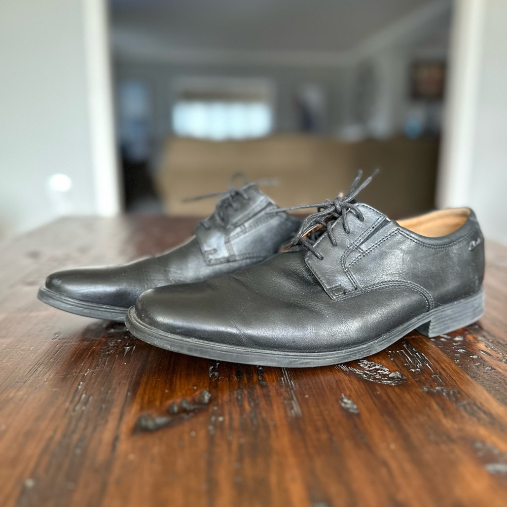 Men’s Clarks Dress shoes size 10.5